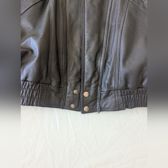 Lucky Leather Co. Men's Black Leather Jacket - Picture 4 of 11